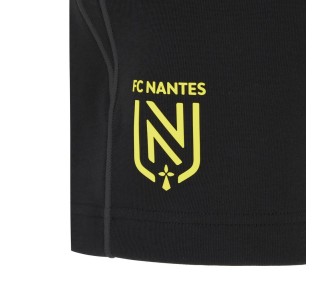 FC NANTES – SHORT BERMUDA TRAVEL PLAYER - MACRON - Saison 2025/26